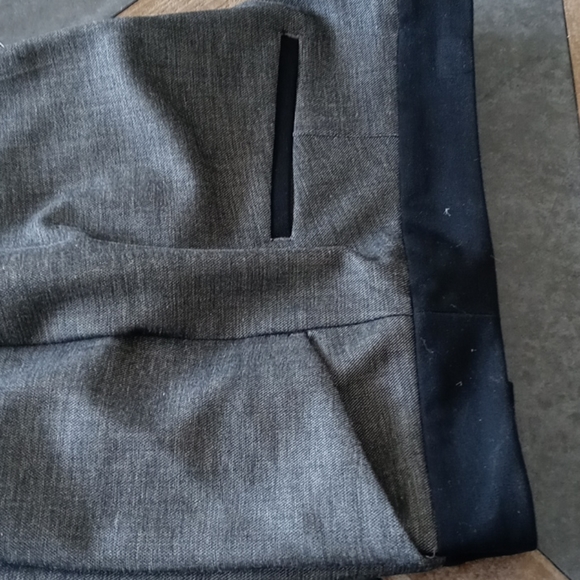 Express Editor sz 4R grey tuxedo - Picture 2 of 3